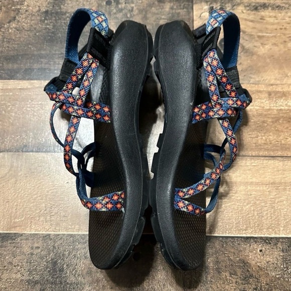 Chaco Multicolor Strapped Sandals - Picture 4 of 6